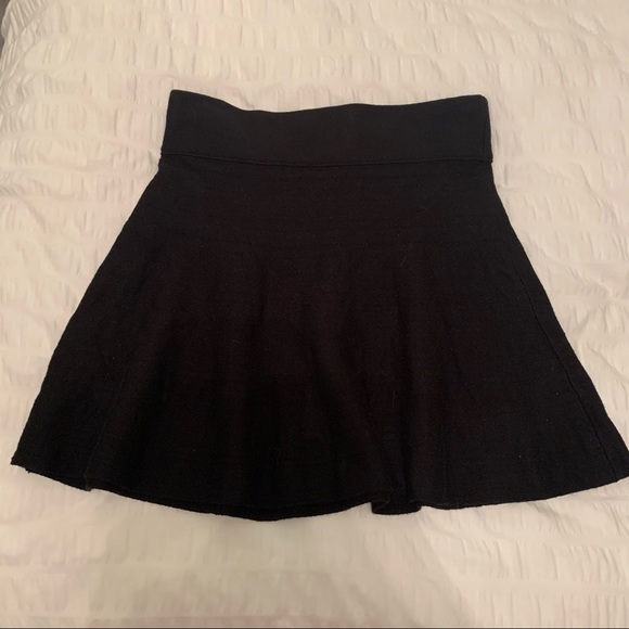 Aritzia Mini Skirt - Picture 3 of 3